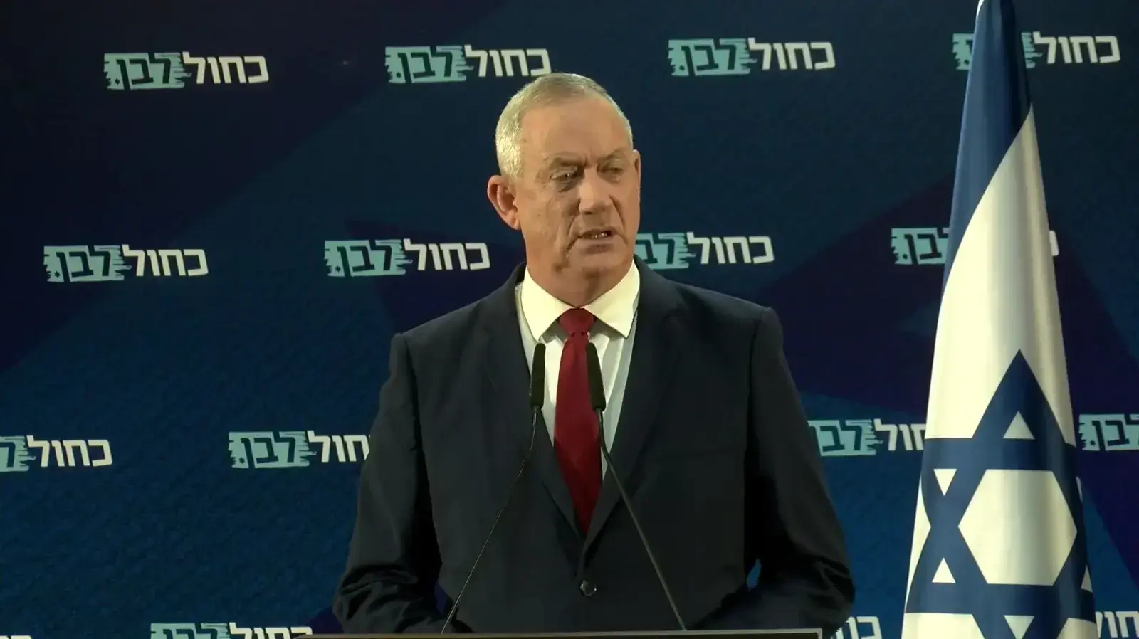 בני גנץ בישיבת סיעת כחול לבן, אקספו, תל אביב בני גנץ בישיבת סיעת כחול לבן, אקספו, תל אביב