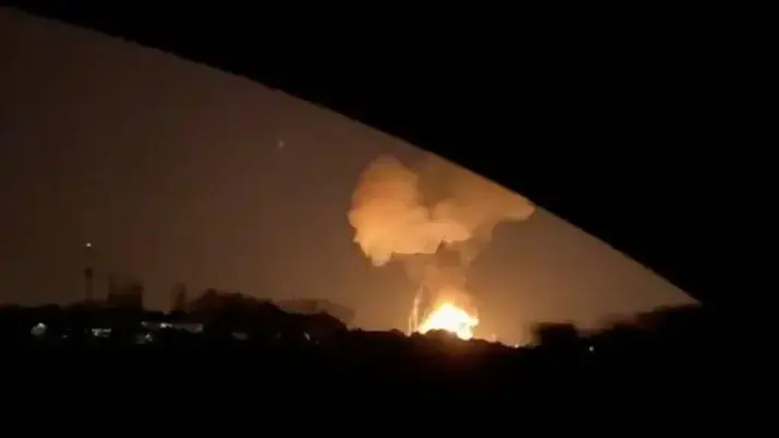 ספרד: אדם אחד נהרג בפיצוץ שאירע במפעל כימי באזור התעשייה של טראגונה;
הרשויות הנחו את התושבים להישאר בבתים עד שתתברר חומרת האירוע