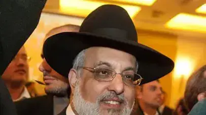 משולם נהרי בחגיגית בר המצווה של בנו של אלי ישי, ינואר 2011 משולם נהרי בחגיגית בר המצווה של בנו של אלי ישי, ינואר 2011