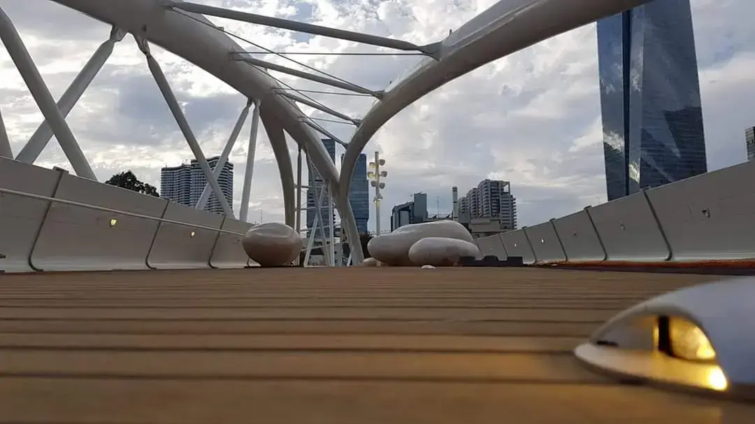 חניכת גשר יהודית, תל אביב חניכת גשר יהודית, תל אביב