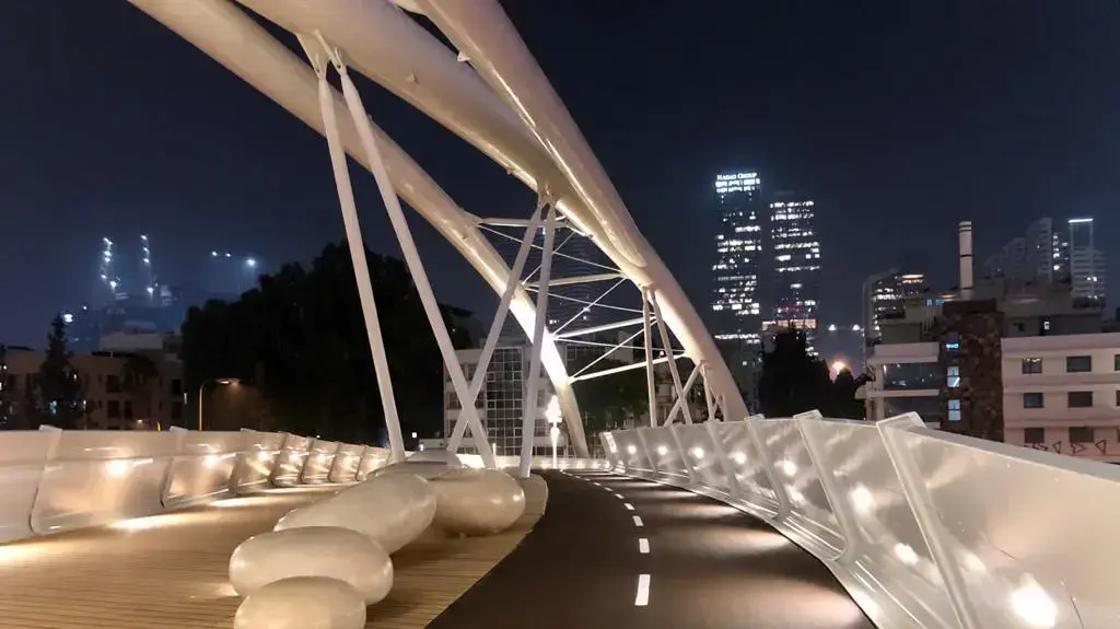 חניכת גשר יהודית, תל אביב חניכת גשר יהודית, תל אביב