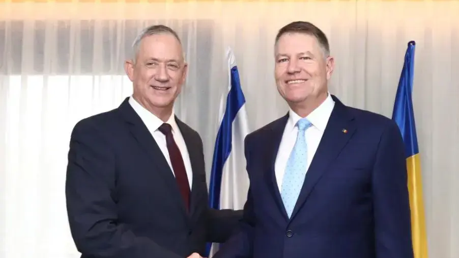 פגישה בין יו"ר כחול לבן, בני גנץ ונשיא רומניה קלאוס יוהאניס 22 בינואר 2020 פגישה בין יו"ר כחול לבן, בני גנץ ונשיא רומניה קלאוס יוהאניס 22 בינואר 2020