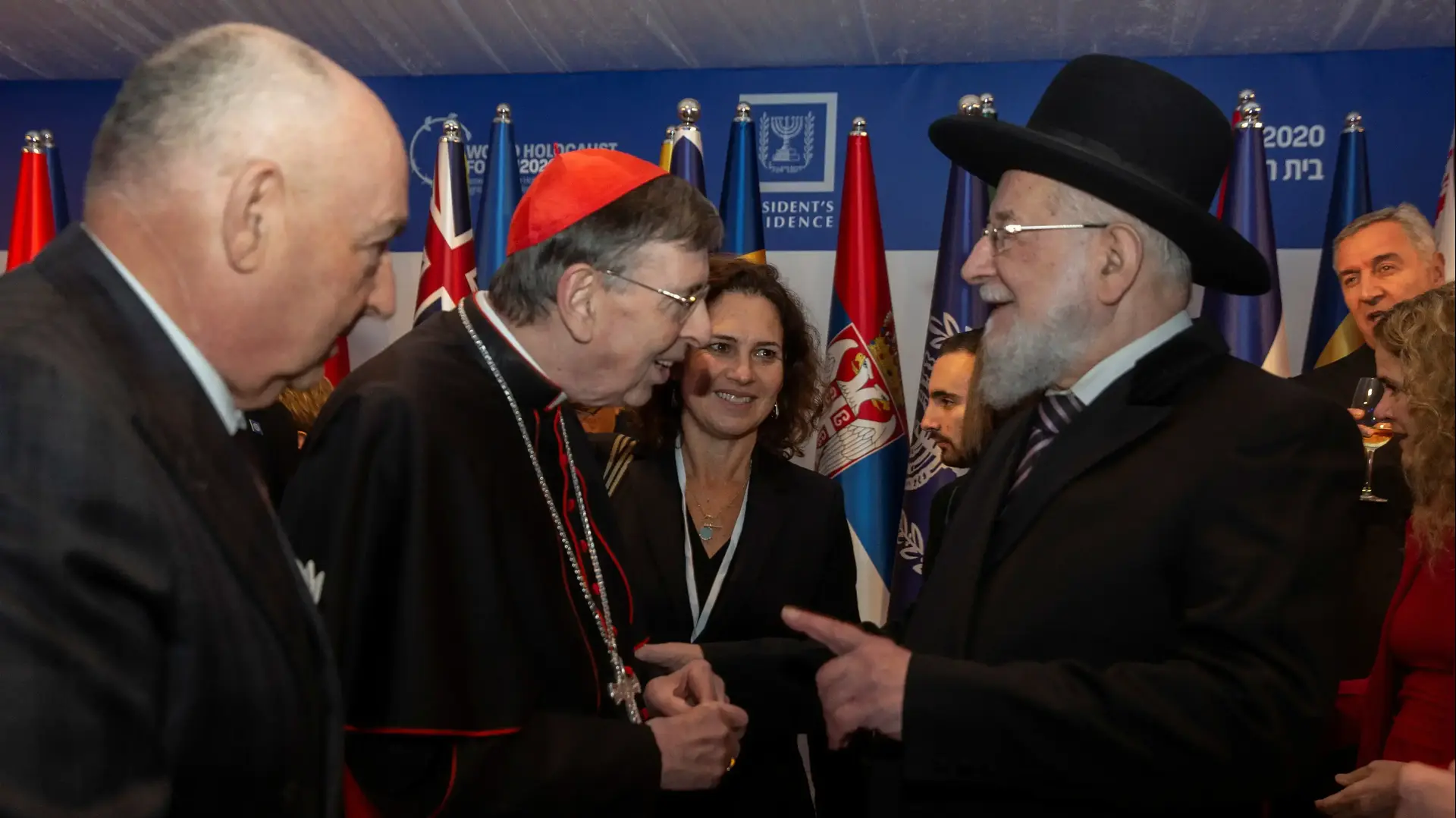 הרב ישראל מאיר לאו והבישוף קורט קוך בארוחת הערב בפורום השואה העולמי בירושלים, 22 בינואר 2020. הרב ישראל מאיר לאו והבישוף קורט קוך בארוחת הערב בפורום השואה העולמי בירושלים, 22 בינואר 2020.