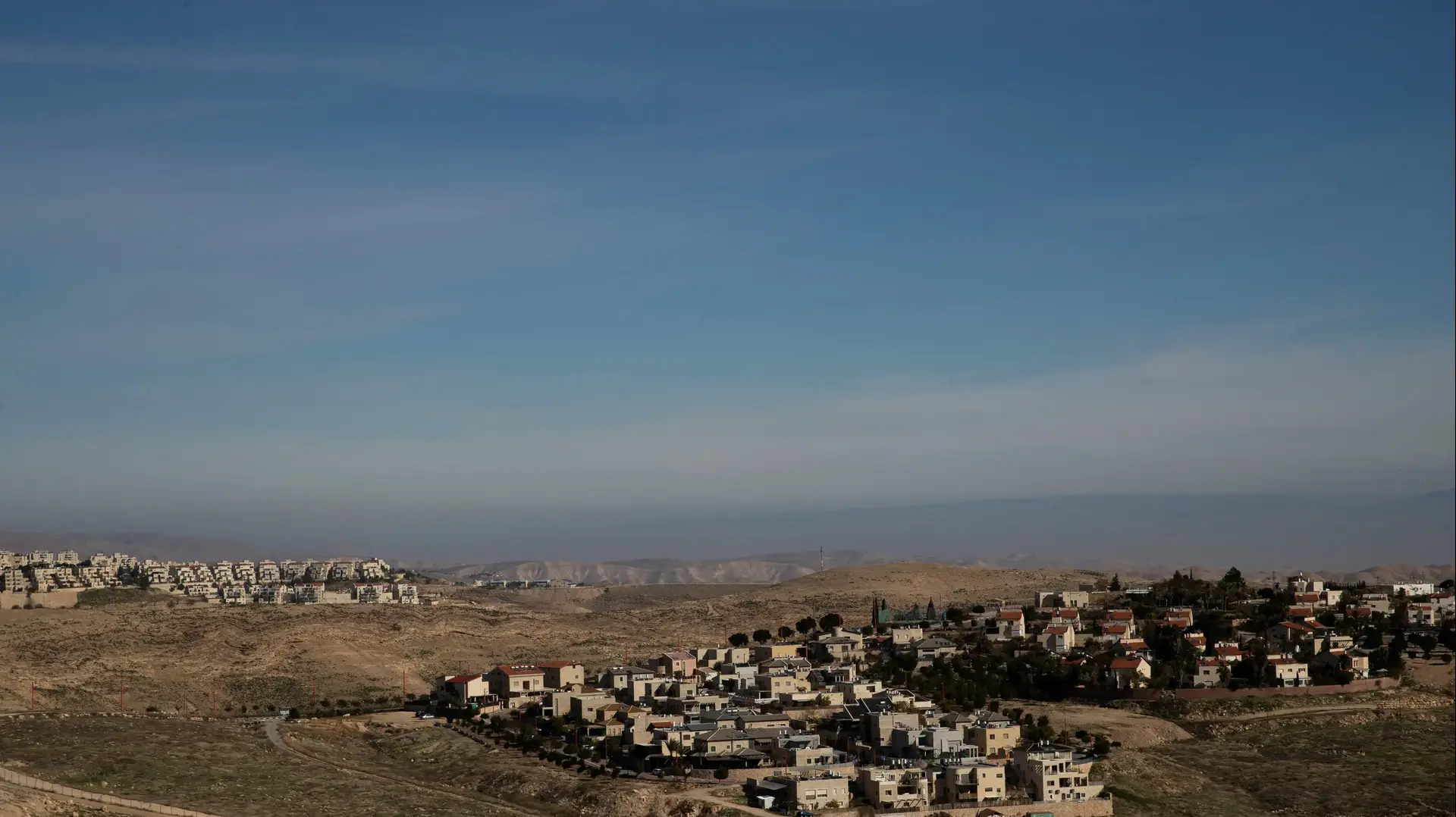 ההתנחלות מעלה אדומים לצד ההתנחלות קידר בגדה המערבית ב-27 בינואר 2020 ההתנחלות מעלה אדומים לצד ההתנחלות קידר בגדה המערבית ב-27 בינואר 2020