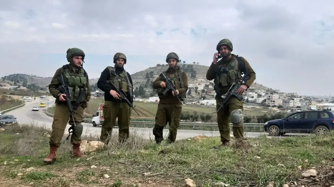 כוח שמאבטח את כביש 60