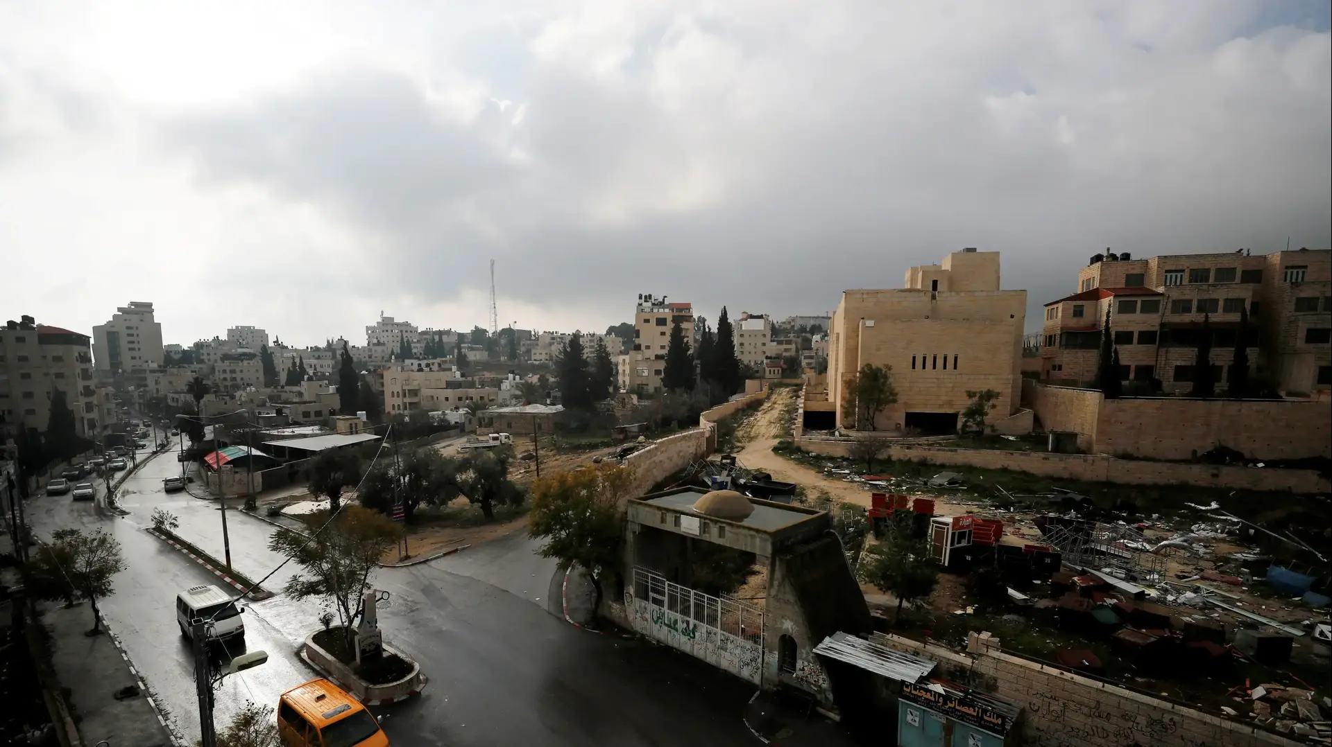 העיירה הפלסטינית אבו דיס שבאזור מזרח ירושלים ב-29 בינואר 2020 העיירה הפלסטינית אבו דיס שבאזור מזרח ירושלים ב-29 בינואר 2020