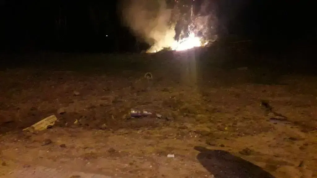 שריפה בשטח פתוח בשער הנגב, כנראה מנפילת רקטה במקום (2020\01\30) שריפה בשטח פתוח בשער הנגב, כנראה מנפילת רקטה במקום (2020\01\30)