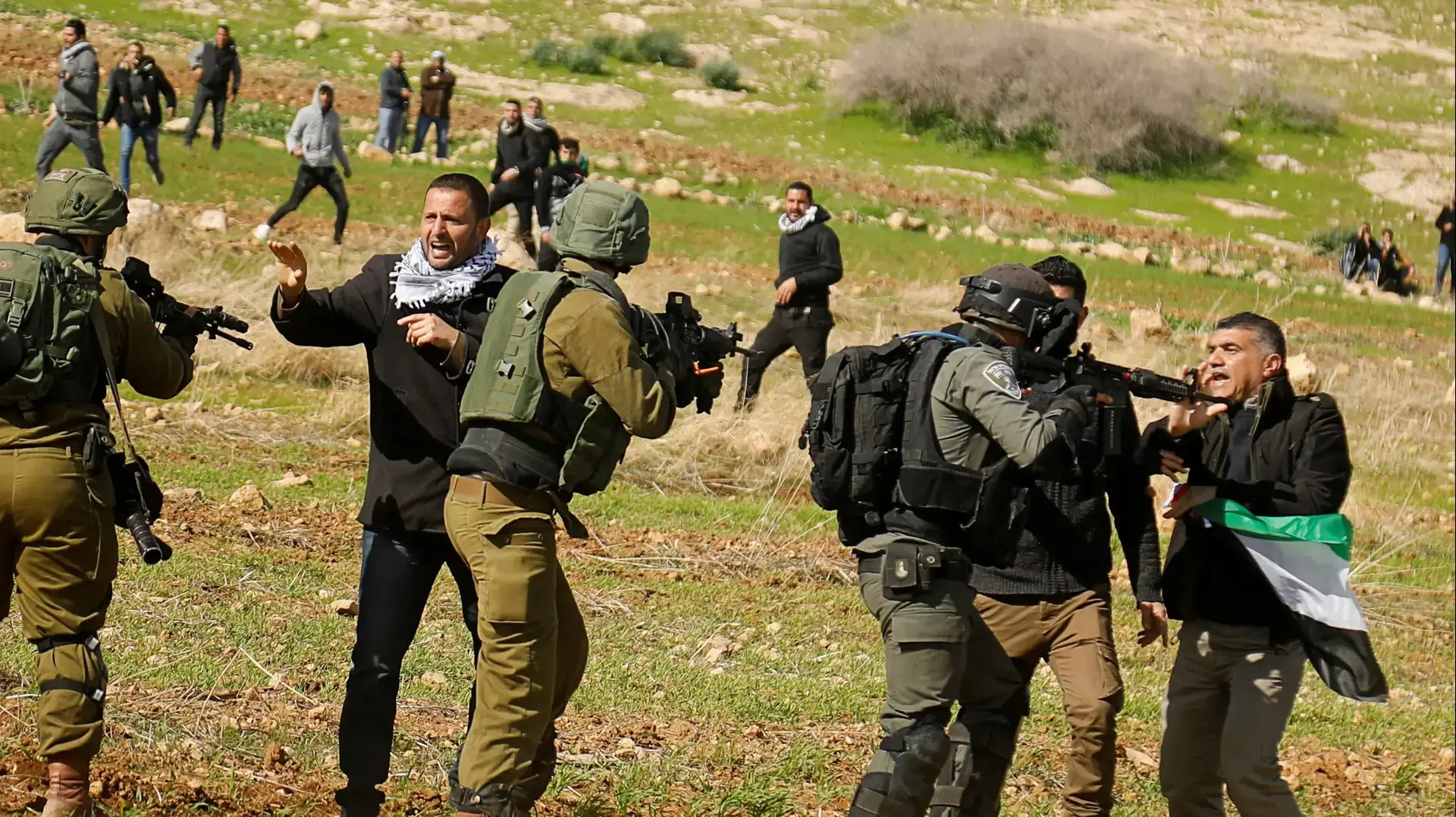 חיילי צה"ל בעימותים עם פלסטינים במהלך הפגנות נגד עסקת המאה בגדה המערבית. 31 בינואר 2020. חיילי צה"ל בעימותים עם פלסטינים במהלך הפגנות נגד עסקת המאה בגדה המערבית. 31 בינואר 2020.