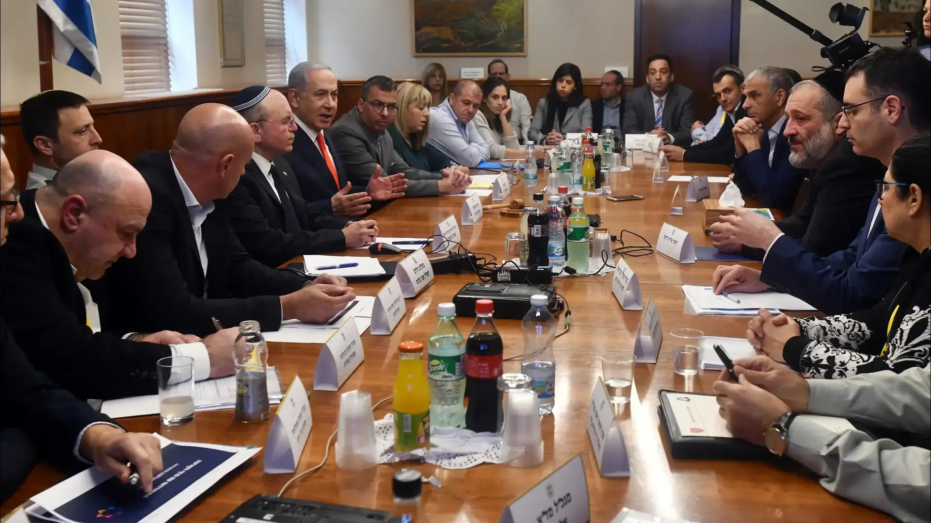 ראש הממשלה בנימין נתניהו כינס דיון רב-משתתפים לדיון היערכות לאומית והתמודדות עם נגיף הקורונה - בלשכת רה''מ בירושלים - 2 בפברואר 2020 ראש הממשלה בנימין נתניהו כינס דיון רב-משתתפים לדיון היערכות לאומית והתמודדות עם נגיף הקורונה - בלשכת רה''מ בירושלים - 2 בפברואר 2020
