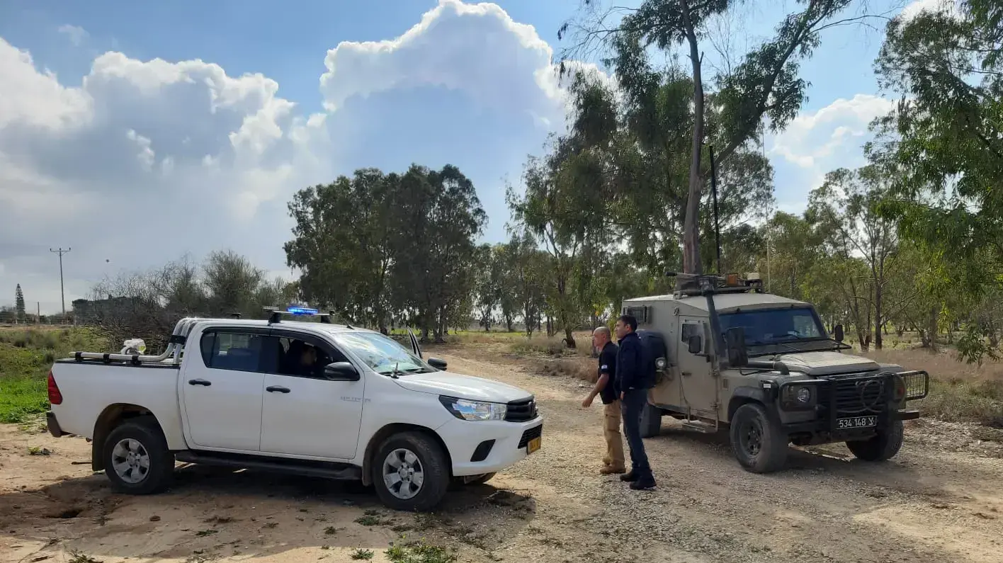 יחידת סילוק פצצות של צה"ל נערכת לנטרל זר בלונים חשודים בצפון רצועת עזה. 4 בפברואר 2020 יחידת סילוק פצצות של צה"ל נערכת לנטרל זר בלונים חשודים בצפון רצועת עזה. 4 בפברואר 2020