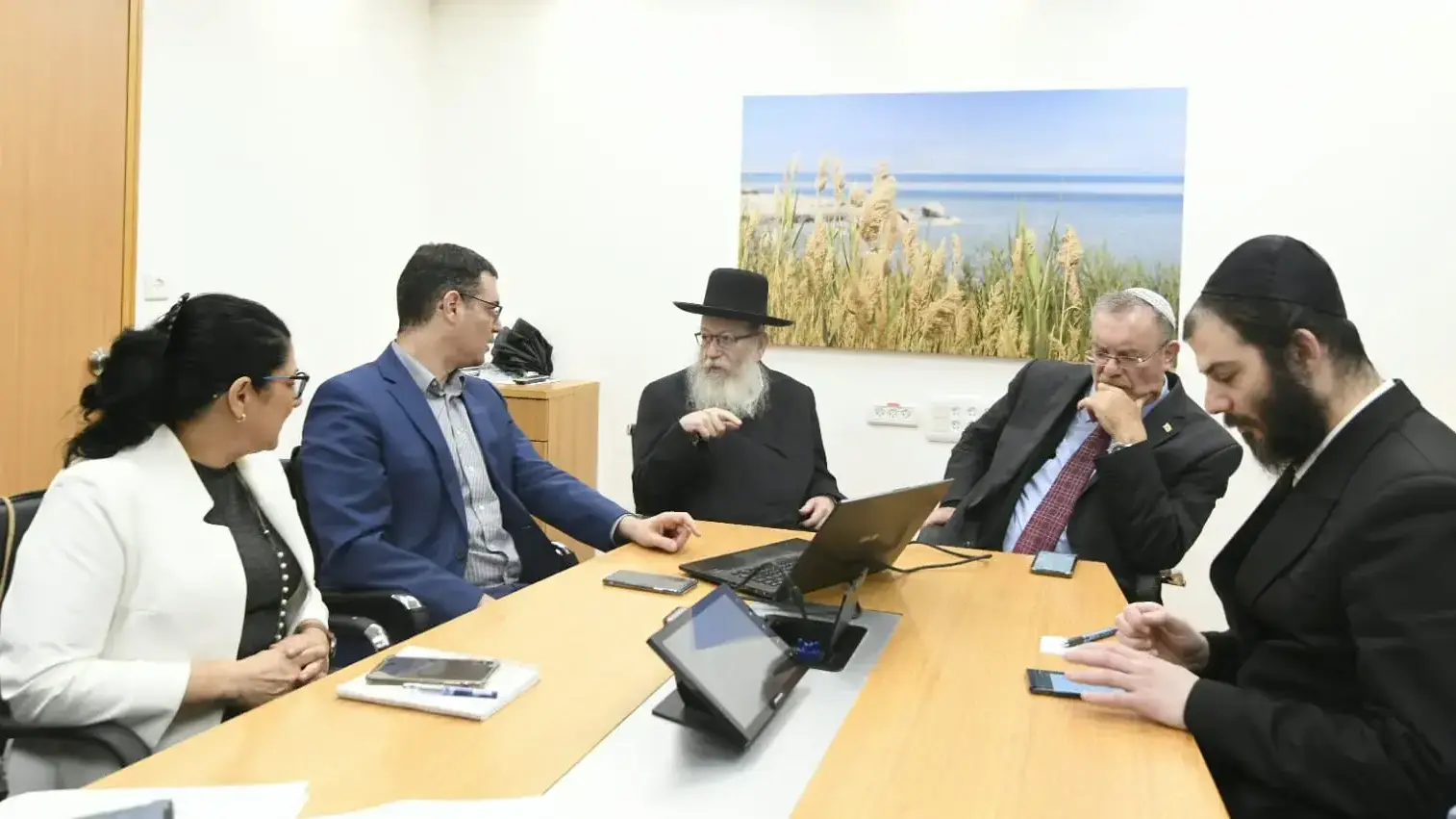 תדרוך של שר הבריאות, יעקב ליצמן בעקובת נגיף הקורונה בבית החולים שיבא 4 בפברואר 2020 תדרוך של שר הבריאות, יעקב ליצמן בעקובת נגיף הקורונה בבית החולים שיבא 4 בפברואר 2020