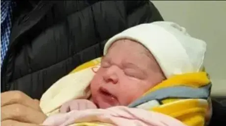 בתו של האסיר וליד דקה בתו של האסיר וליד דקה