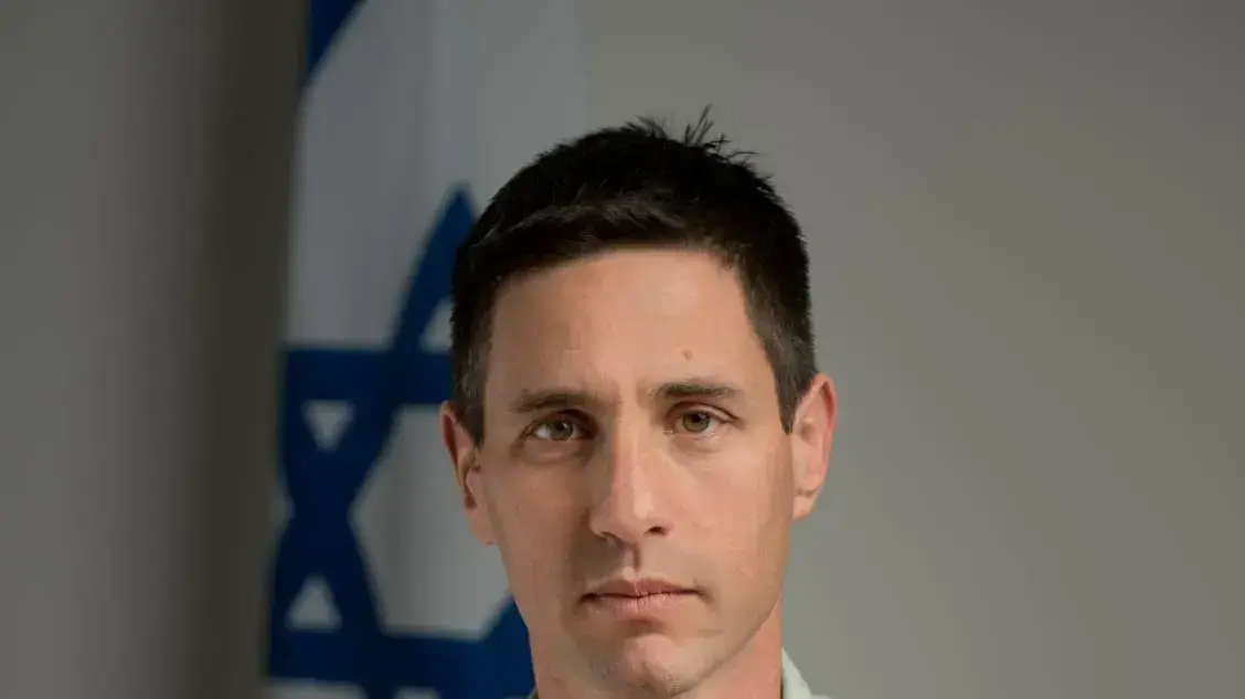 מפקד מצפ״ן היוצא, אל"מ אבי סימון מפקד מצפ״ן היוצא, אל"מ אבי סימון