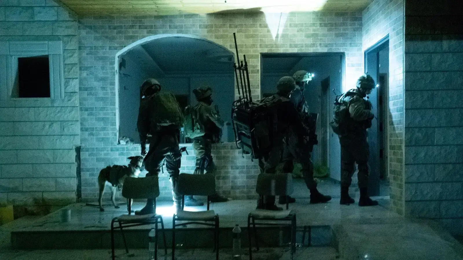פעילות צה"ל בג'נין במהלך הריסת בית המחבל שהיה מעורב ברצח הרב רזיאל שבח בחוות גלעד - ה-6 לפברואר 2020 פעילות צה"ל בג'נין במהלך הריסת בית המחבל שהיה מעורב ברצח הרב רזיאל שבח בחוות גלעד - ה-6 לפברואר 2020