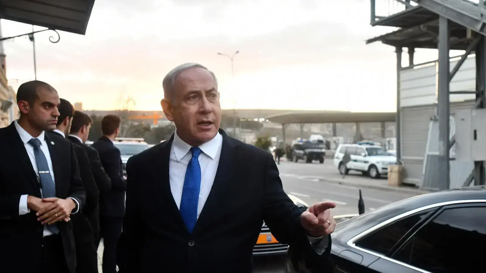 ראש הממשלה נתניהו בסיור ביטחוני במחסום המנהרות 6 בפברואר 2020 