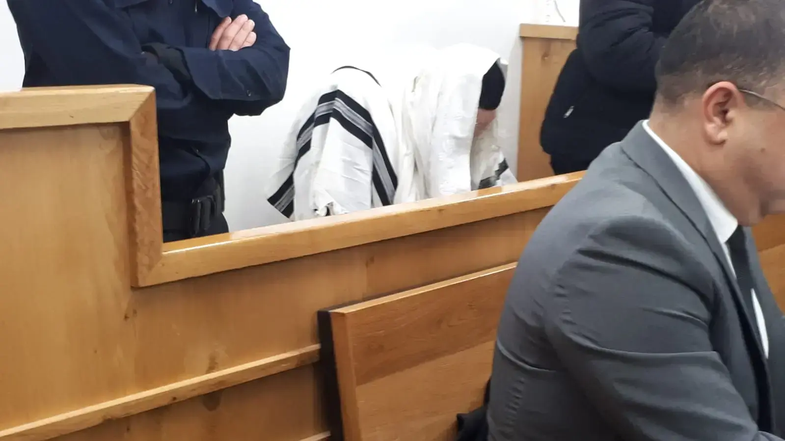 אליעזר ברלנד מובל לבית המשפט השלום בירושלים לקראת הארכת מעצרו 9 בפבראור 2020 אליעזר ברלנד מובל לבית המשפט השלום בירושלים לקראת הארכת מעצרו 9 בפבראור 2020