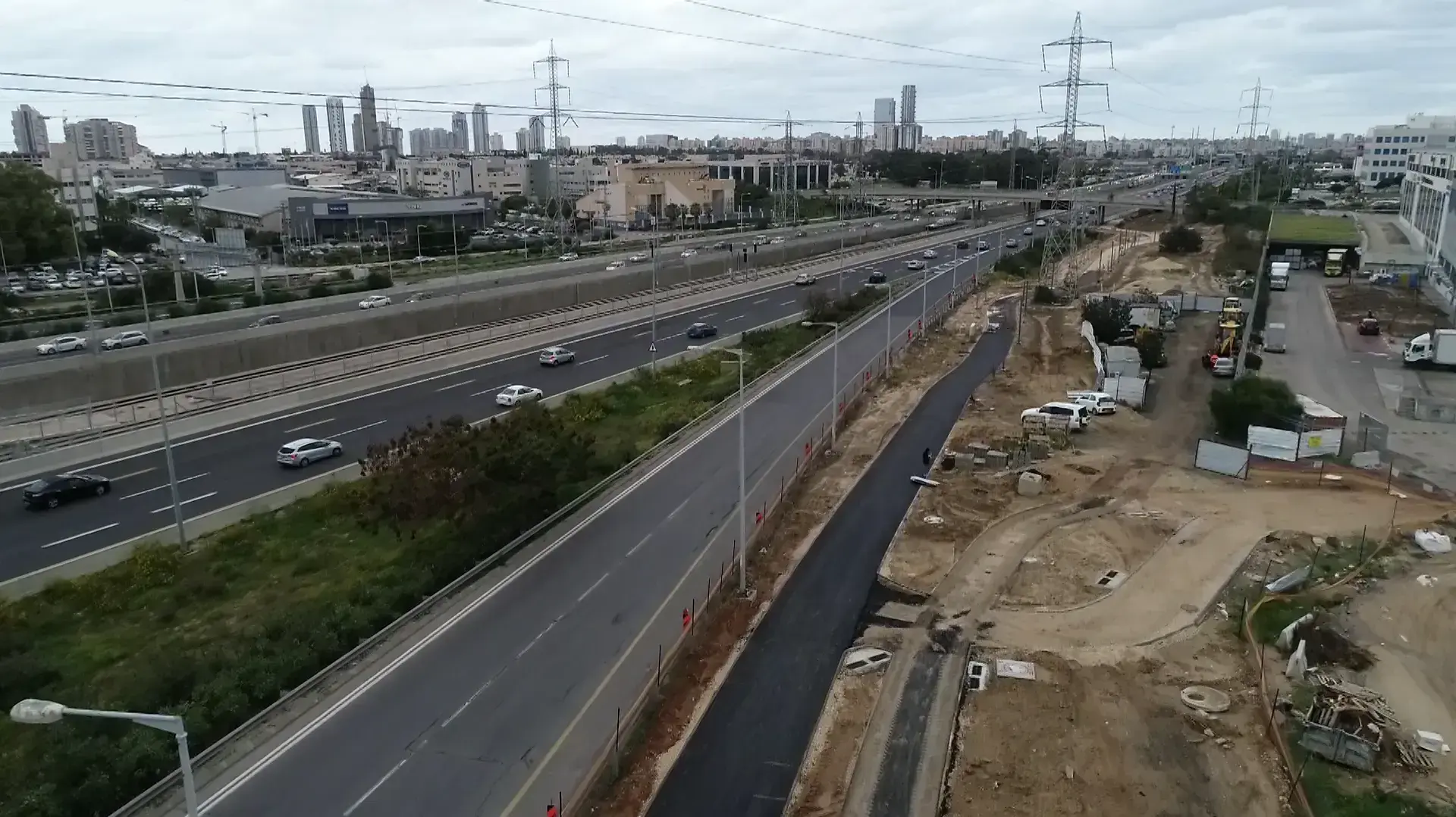 חברת נתיבי איילון תשתול 11,000 עצים חדשים שיעניקו צל טבעי לאורך 100 קילומטר של שבילי אופניים במטרופולין תל אביב חברת נתיבי איילון תשתול 11,000 עצים חדשים שיעניקו צל טבעי לאורך 100 קילומטר של שבילי אופניים במטרופולין תל אביב