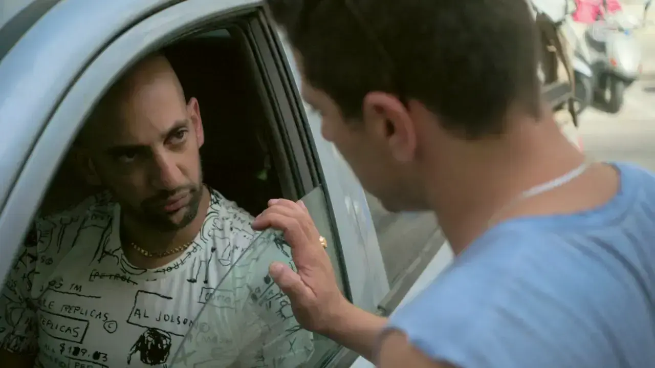 אבי דנגור מתוך הסדרה "מטומטמת" באדיבות HOT