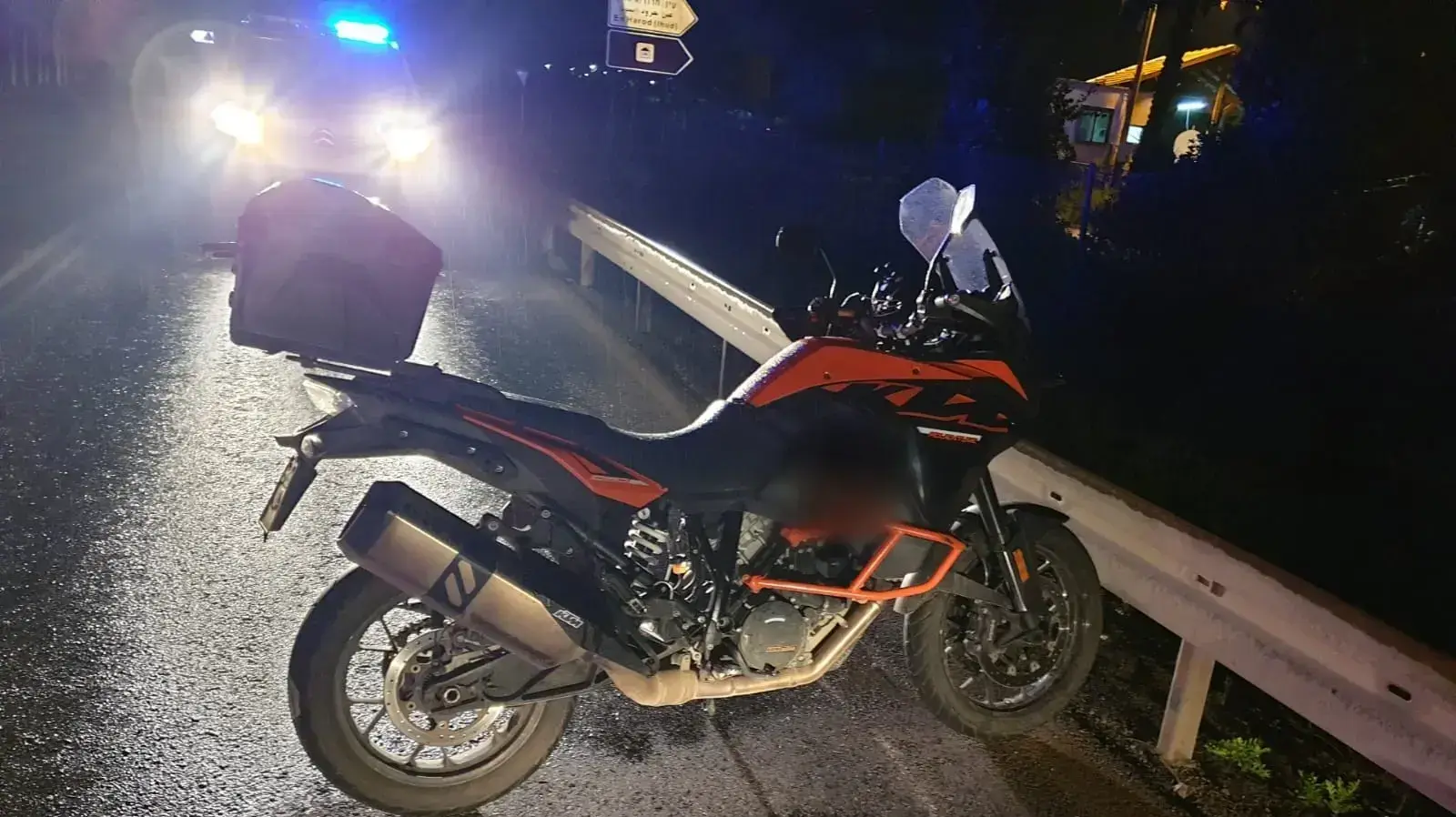 זירת התאונה בעין חודד בה נהרג אלעד רמות 20 בינואר 2020 זירת התאונה בעין חודד בה נהרג אלעד רמות 20 בינואר 2020