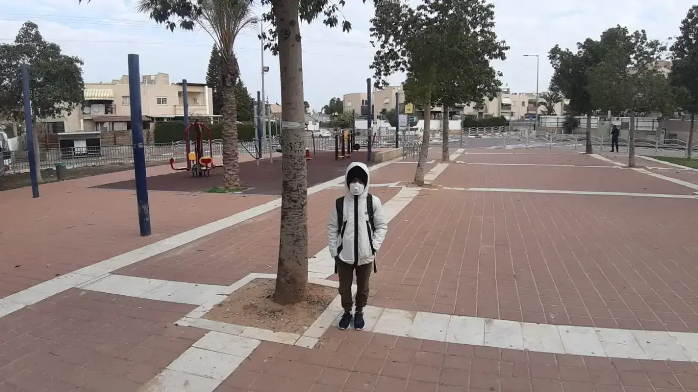 ילד שהגיע ללימודים בתיכון טוביהו בבאר שבע, 23 בפברואר 2020 ילד שהגיע ללימודים בתיכון טוביהו בבאר שבע, 23 בפברואר 2020