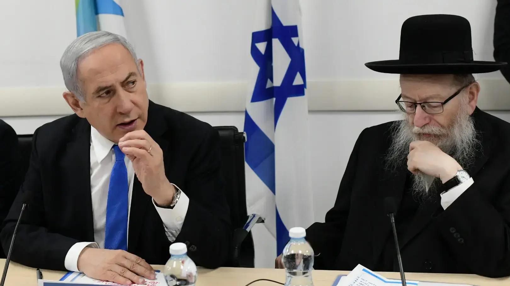 הערכת מצב בנושא נגיף הקורונה בהשתתפות רה״מ בנימין נתניהו ושר הבריאות יעקב ליצמן, חמ״ל משרד הבריאות, ת״א הערכת מצב בנושא נגיף הקורונה בהשתתפות רה״מ בנימין נתניהו ושר הבריאות יעקב ליצמן, חמ״ל משרד הבריאות, ת״א