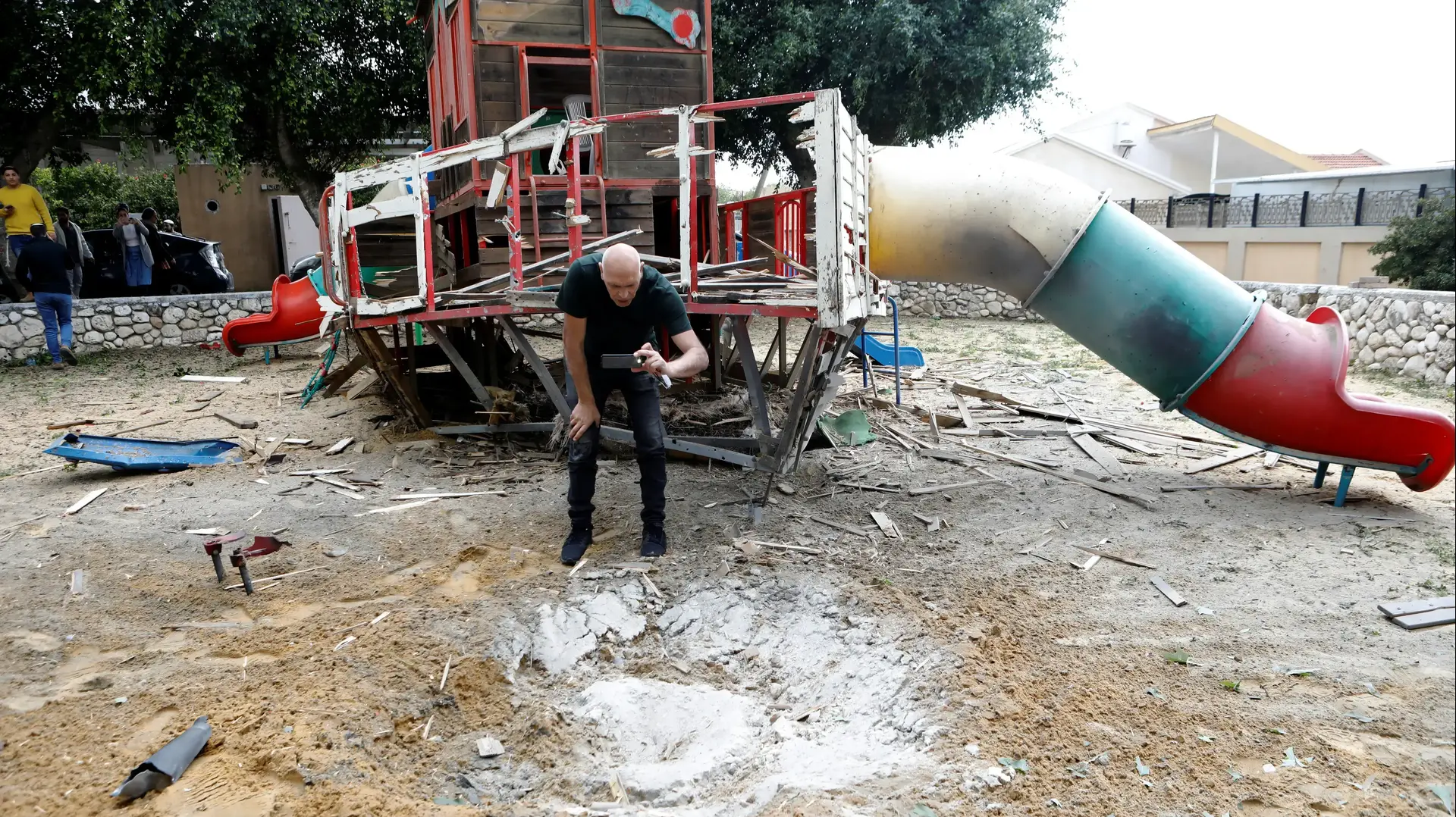 חצר הילדים בשדרות שניזוק במהלך הירי הרקטי מעזה לישראל 24 בפברואר 2020