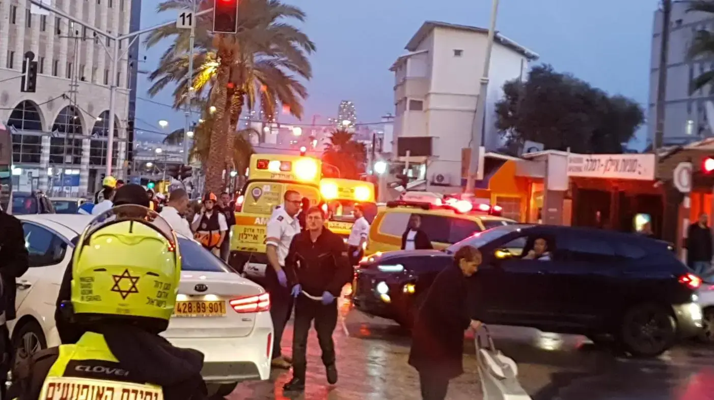 שלושה נפצעו קשה ובינוני מפגיעת רכב סמוך לשוק ברמלה; 26 בפברואר 2020 שלושה נפצעו קשה ובינוני מפגיעת רכב סמוך לשוק ברמלה; 26 בפברואר 2020