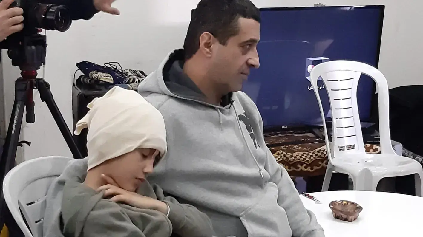 מאלכ עיסא
הילד מעיסאוויה, שנפצע בעיניו מאלכ עיסא
הילד מעיסאוויה, שנפצע בעיניו