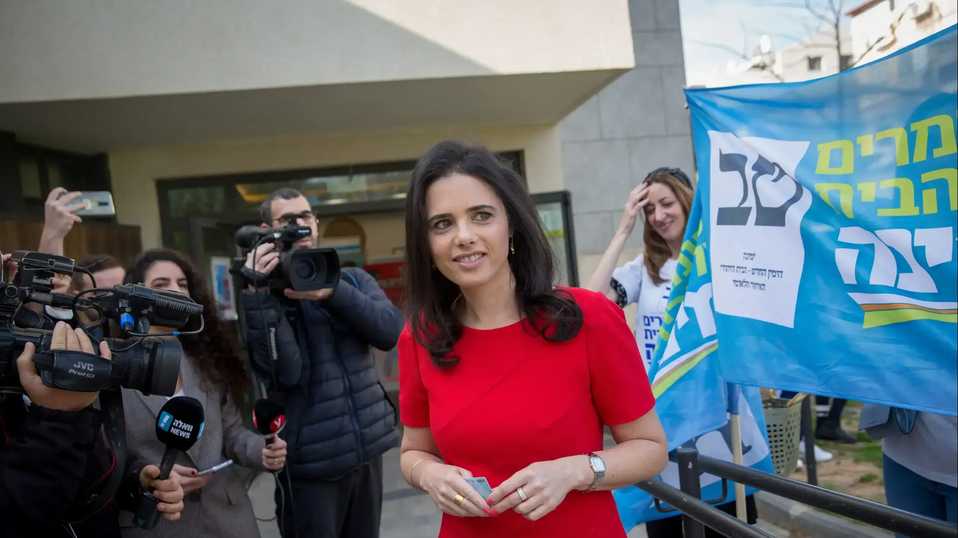 אילת שקד מצביעה בבחירות לכנסת ה23, 2 במרץ 2020 אילת שקד מצביעה בבחירות לכנסת ה23, 2 במרץ 2020