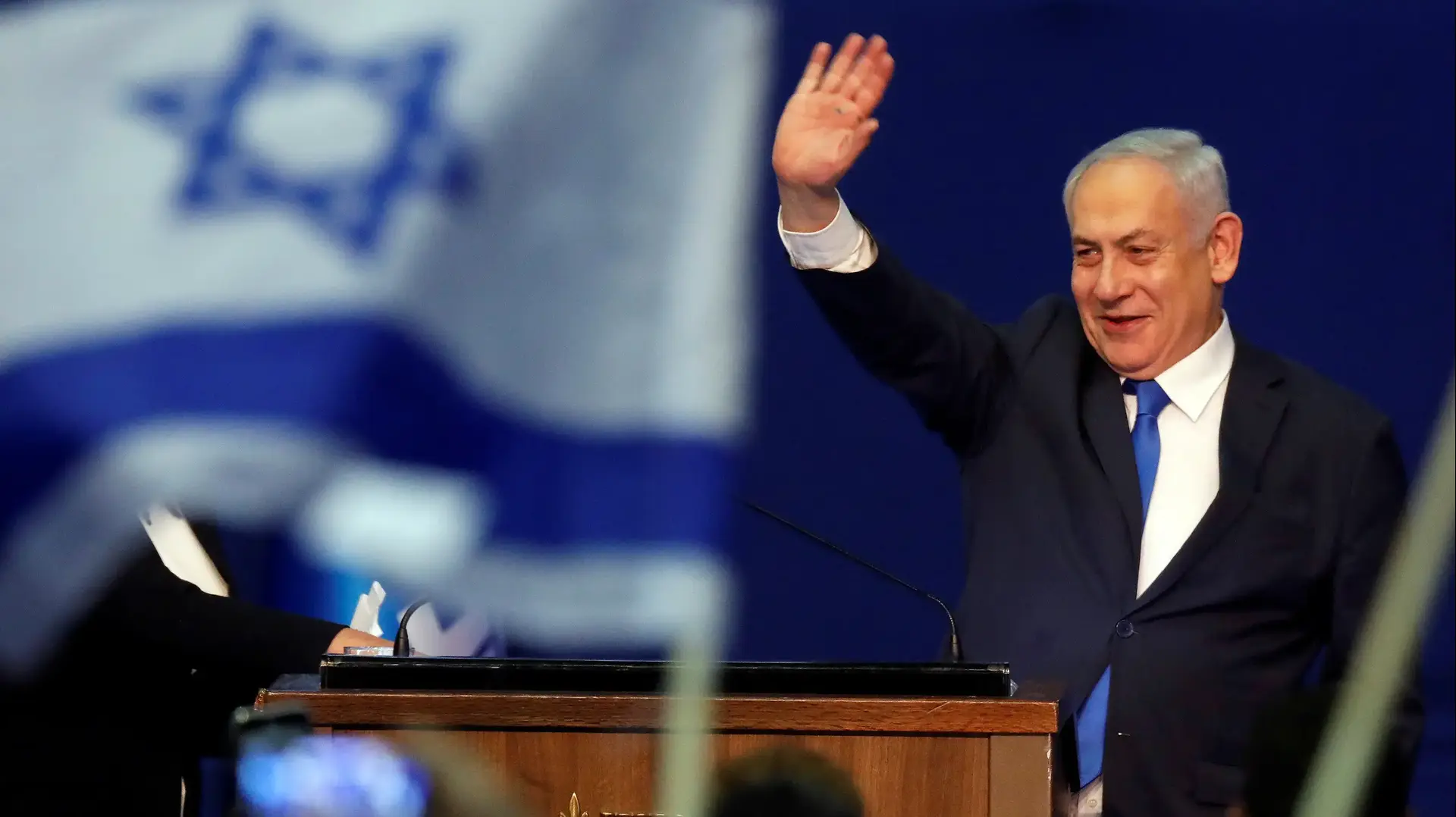ראש הממשלה, בנימין נתניהו במהלך נאומו במטה המפלגה בתל אביב לאחר תוצאות המדגם 3 במרץ 2020 ראש הממשלה, בנימין נתניהו במהלך נאומו במטה המפלגה בתל אביב לאחר תוצאות המדגם 3 במרץ 2020