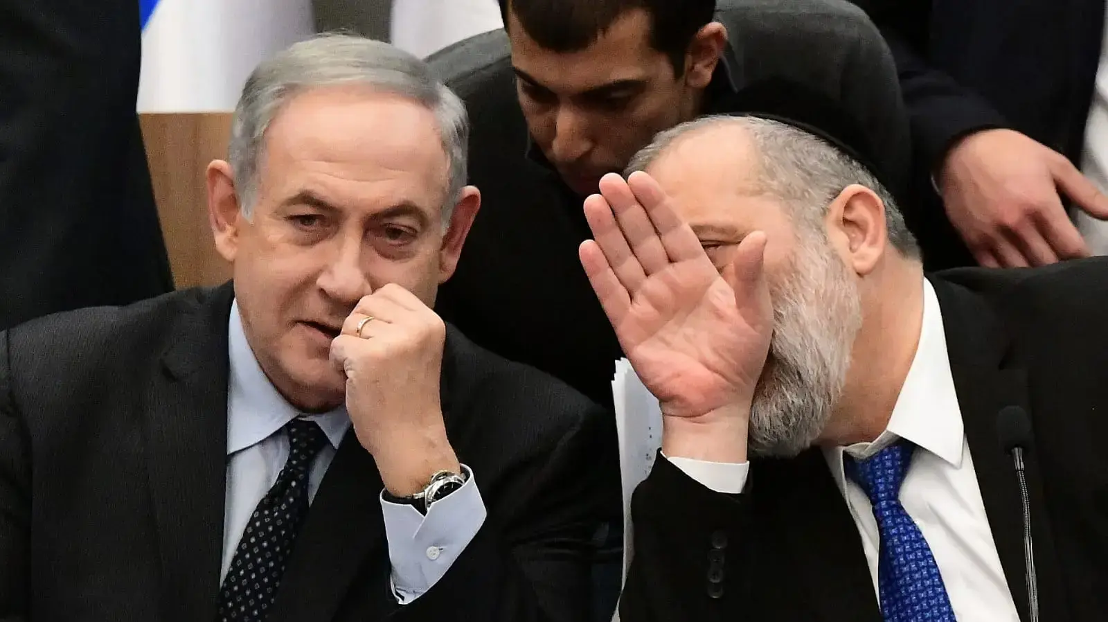 ראש הממשלה, בנימין נתניהו ושר הפנים, אריה דרעי במהלך כינוס בלוק הימין בכנסת 4 במרץ 2020 ראש הממשלה, בנימין נתניהו ושר הפנים, אריה דרעי במהלך כינוס בלוק הימין בכנסת 4 במרץ 2020