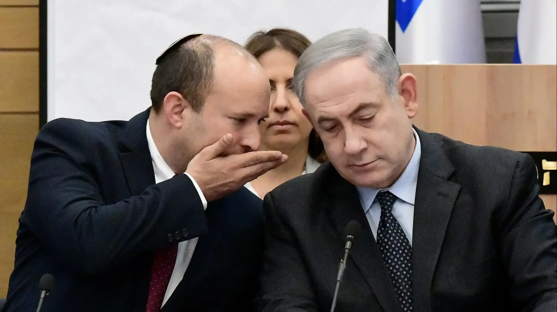ראש הממשלה, בנימין נתניהו ושר הביטחון, נפתלי בנט במהלך ישיבת בלוק הימין בכנסת 5 מרץ 2020 ראש הממשלה, בנימין נתניהו ושר הביטחון, נפתלי בנט במהלך ישיבת בלוק הימין בכנסת 5 מרץ 2020
