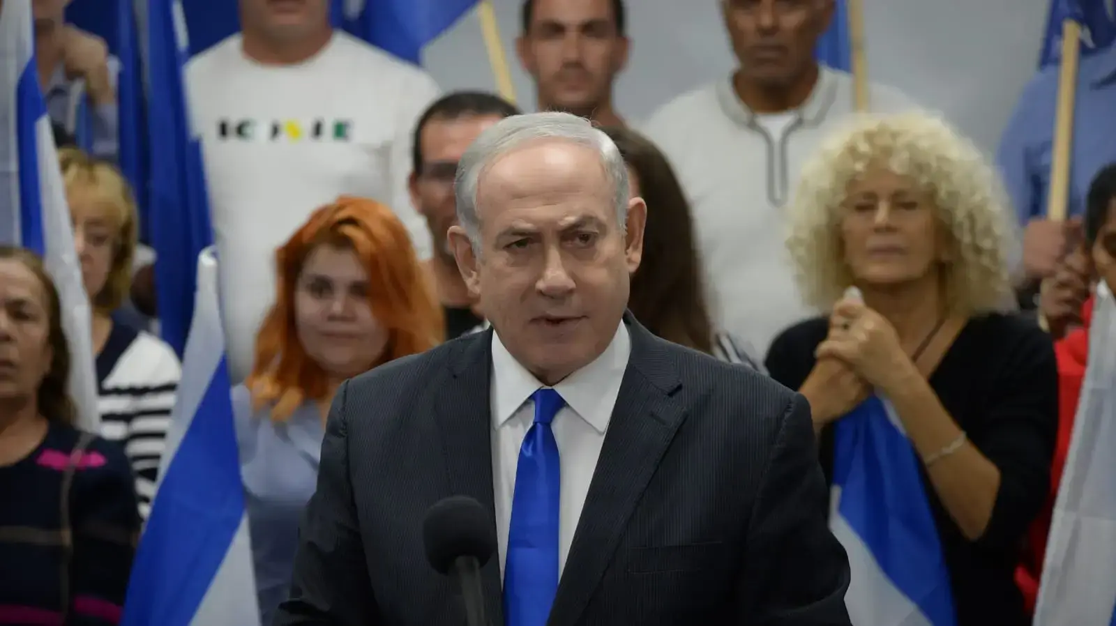 ראש הממשלה בנימין נתניהו מוסר הצהרה מיוחדת לתקשורת בפתח תקווה. 7 במרץ 2020 ראש הממשלה בנימין נתניהו מוסר הצהרה מיוחדת לתקשורת בפתח תקווה. 7 במרץ 2020