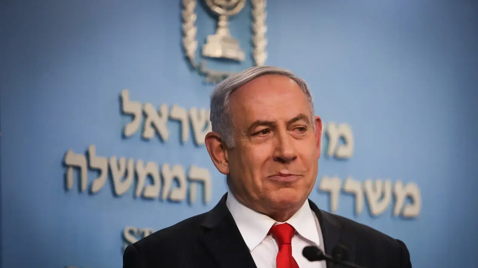 ראש הממשלה, בנימין נתניהו במהלך הצהרה לתקשורת בנושא נגיף הקורונה, משרד רה"מ, ירושלים 8 במרץ 2020 ראש הממשלה, בנימין נתניהו במהלך הצהרה לתקשורת בנושא נגיף הקורונה, משרד רה"מ, ירושלים 8 במרץ 2020