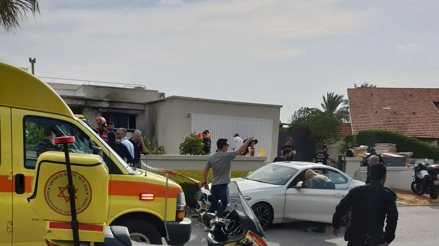3 פצועים בפיצוץ מיכל סולר ברחוב ההדר בקיסריה, 9 במרץ 2020