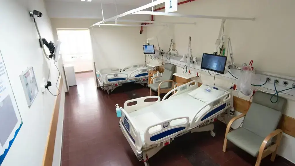  מחלקה ייעודית לחולי קורונה בביח השרון שבמרכז רפואי רבין (בתי החולים בילינסון והשרון)