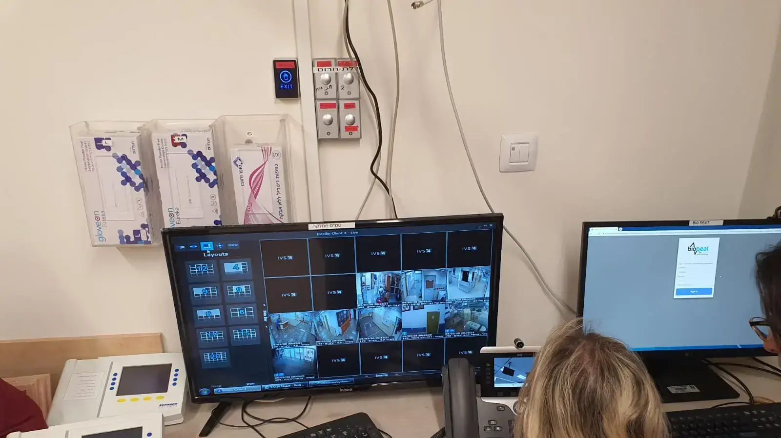 מחלקת הקורונה הייעודית המבודדת ברמב״ם (מחלקת כתר) שנבנתה לקליטת 30 מטופלים קלטאת המטופל הראשון, 9 במרץ 2020 מחלקת הקורונה הייעודית המבודדת ברמב״ם (מחלקת כתר) שנבנתה לקליטת 30 מטופלים קלטאת המטופל הראשון, 9 במרץ 2020