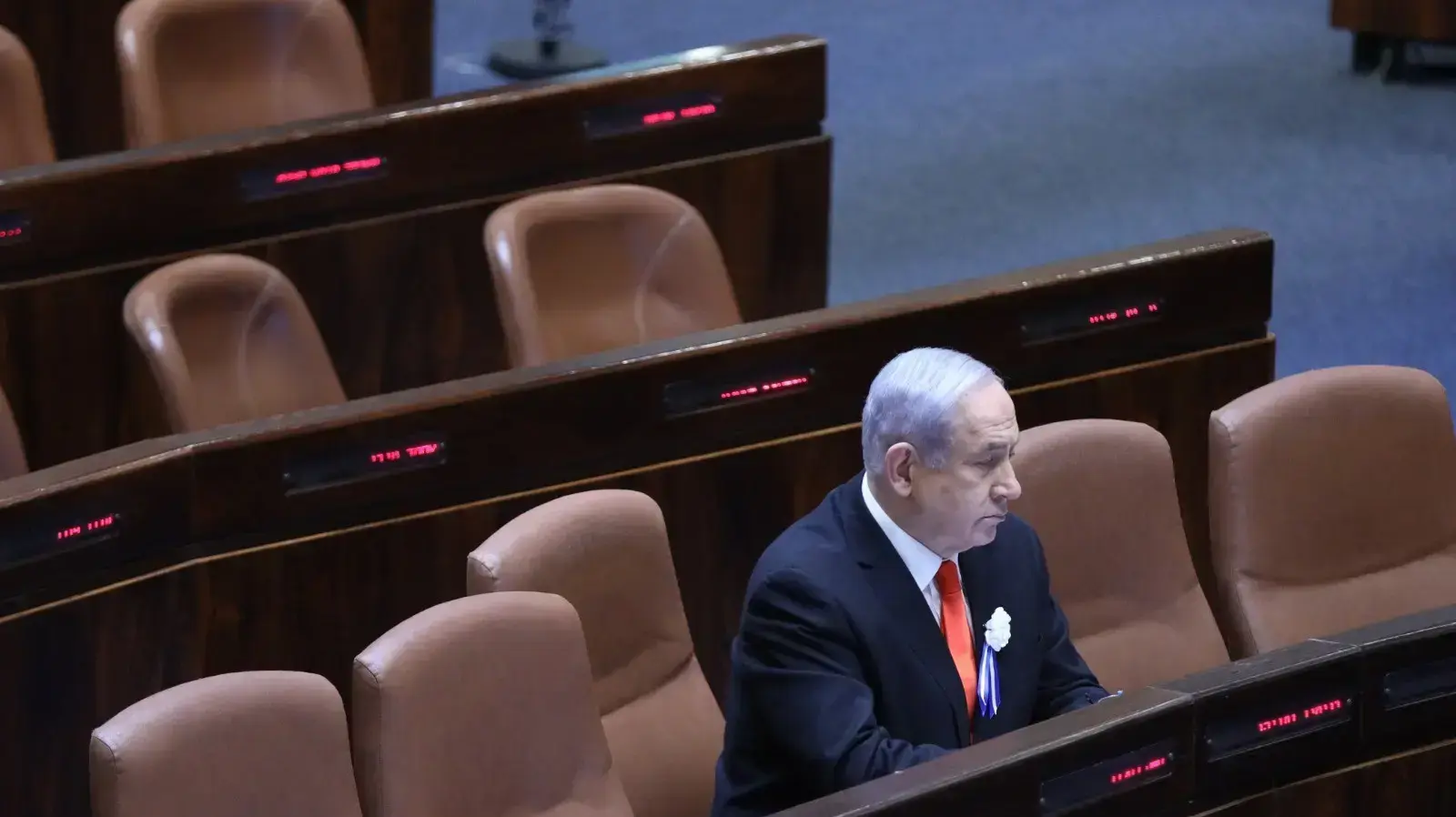 ראש הממשלה, בנימין נתניהו במהלך טקס השבעת הכנסת ה- 23
16 במרץ 2020 ראש הממשלה, בנימין נתניהו במהלך טקס השבעת הכנסת ה- 23
16 במרץ 2020