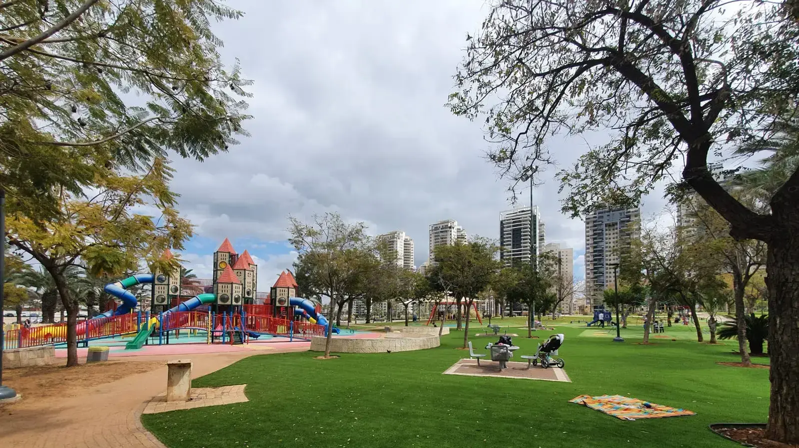 הפארק הגדול בפתח תקווה 17 במרץ 2020 הפארק הגדול בפתח תקווה 17 במרץ 2020