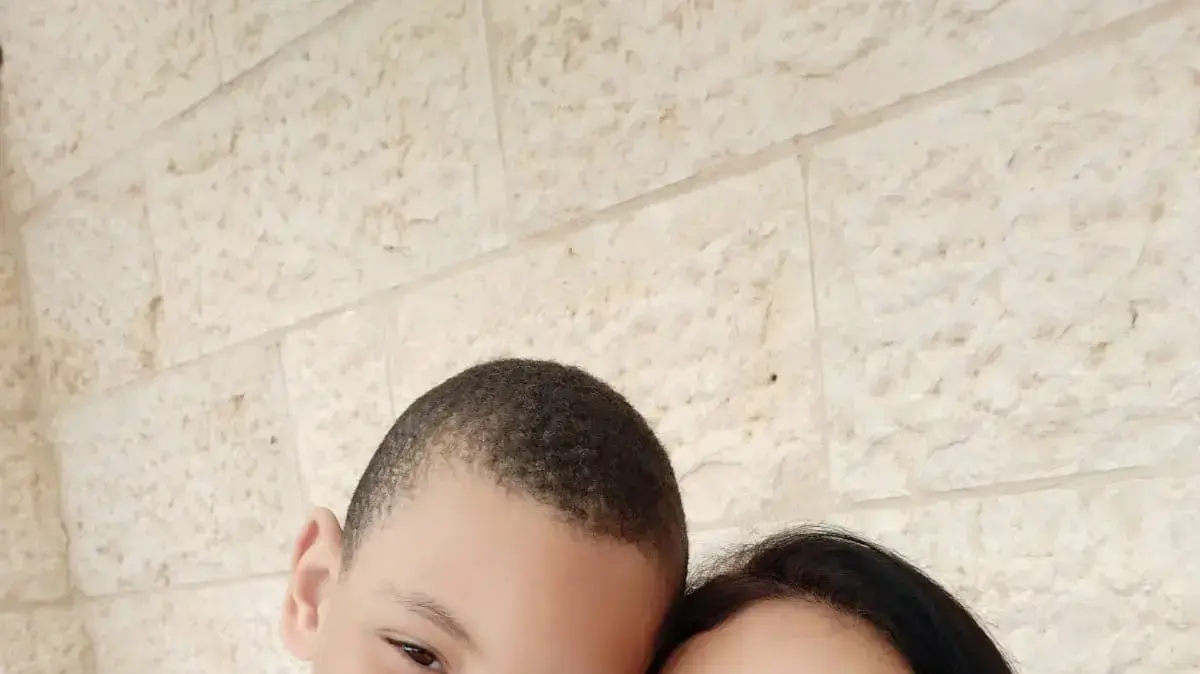 טליה ואליה בושרי מראש העין