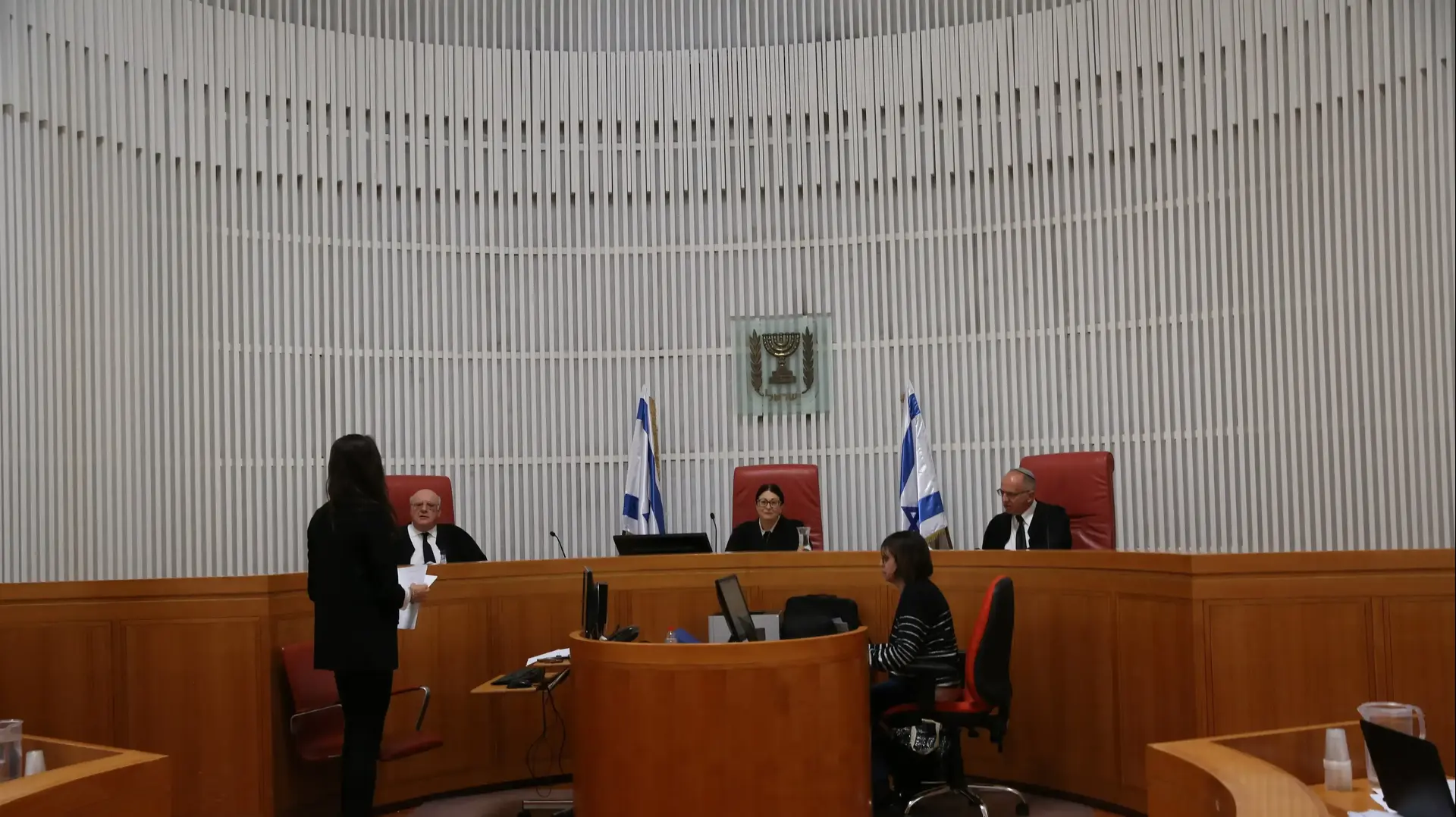 דיון בבג"ץ | עתירה העוסקת בהפעלת אמצעים אלקטרוניים בעת משבר הקורונה 19 במרץ 2020 דיון בבג"ץ | עתירה העוסקת בהפעלת אמצעים אלקטרוניים בעת משבר הקורונה 19 במרץ 2020