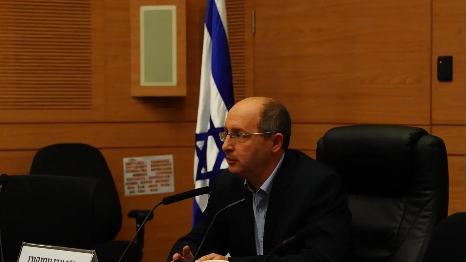 אבי ניסנקורן (כחול לבן) במהלך כינוס הוועדה המסדרת בכנסת 25 במרץ 2020 אבי ניסנקורן (כחול לבן) במהלך כינוס הוועדה המסדרת בכנסת 25 במרץ 2020
