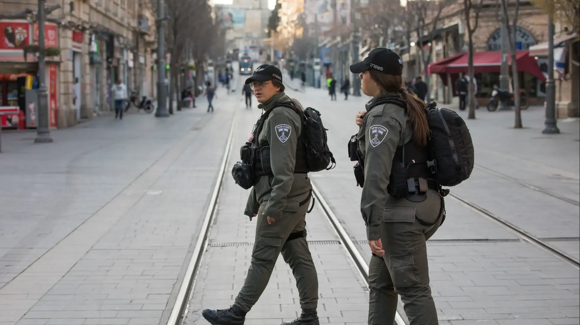 פעילות המשטרה ברוחובות ירושלים לצורך אכיפת מפירי הנחיות משרד הבריאות ומניעת התפשטות נגיף הקורונה 25 במרץ 2020 פעילות המשטרה ברוחובות ירושלים לצורך אכיפת מפירי הנחיות משרד הבריאות ומניעת התפשטות נגיף הקורונה 25 במרץ 2020
