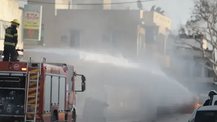 הפגנה של מספר תושבים ביפו במחאה על מעצר תושב המקום 1 באפריל 2020 הפגנה של מספר תושבים ביפו במחאה על מעצר תושב המקום 1 באפריל 2020