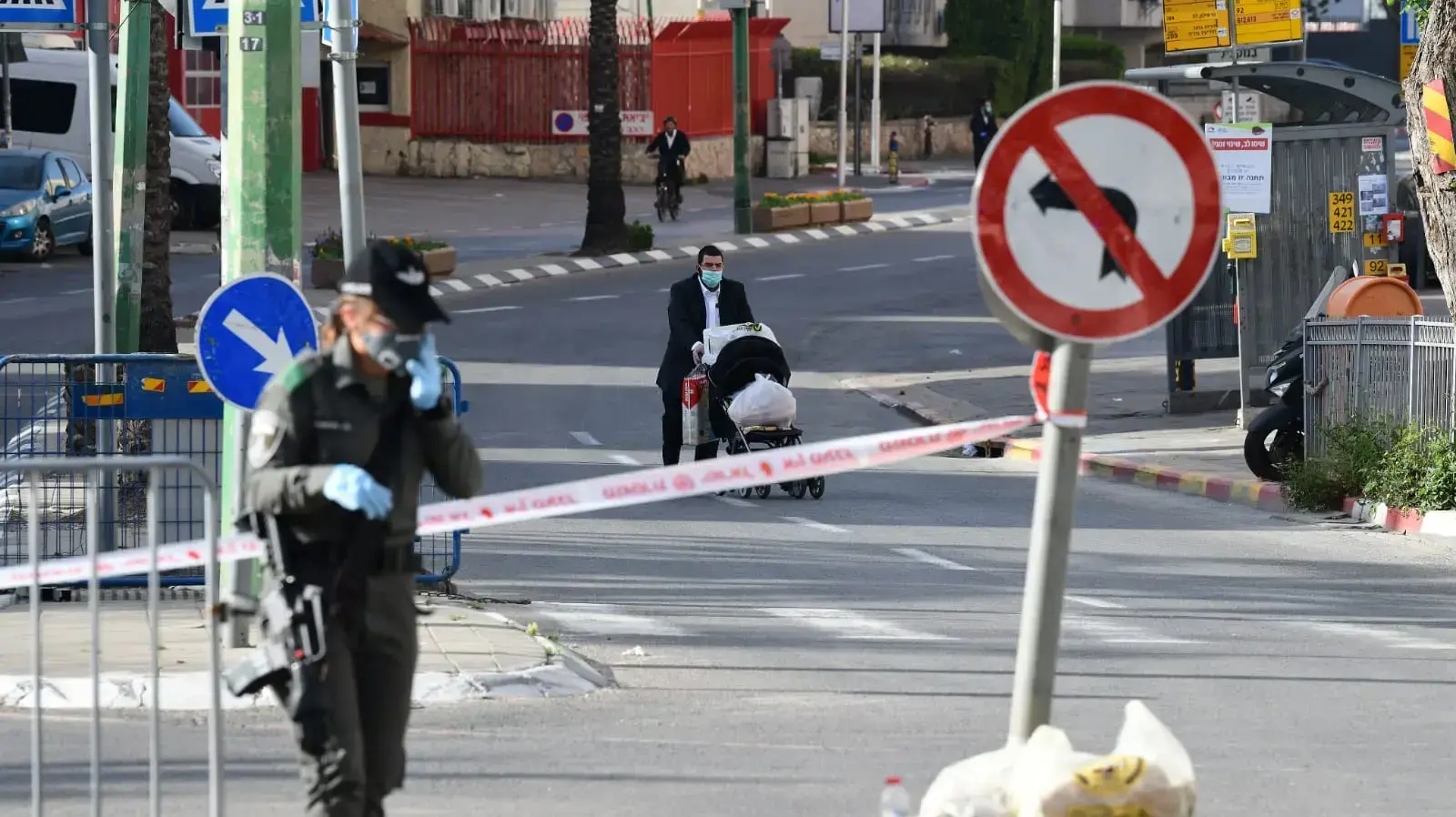 בני ברק תחת סגר בשל התפשטות תחלואת הקורונה בעיר 3 באפריל 2020 בני ברק תחת סגר בשל התפשטות תחלואת הקורונה בעיר 3 באפריל 2020