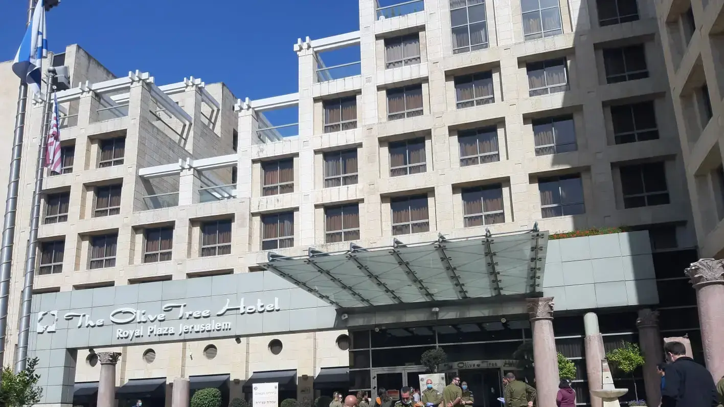 מלון עץ הזית בשייח גראח בירושלים אשר צפוי לקלוט חולים שאובחנו חיוביים למחלת הקורונה 3 באפריל 2020 מלון עץ הזית בשייח גראח בירושלים אשר צפוי לקלוט חולים שאובחנו חיוביים למחלת הקורונה 3 באפריל 2020