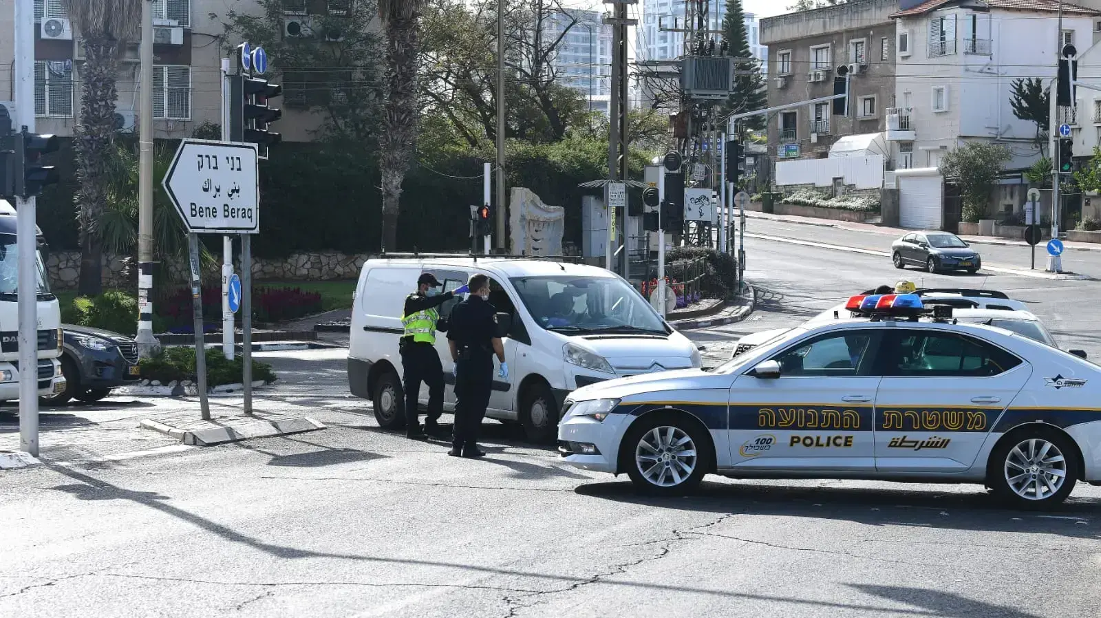 בני ברק תחת סגר בשל התפשטות תחלואת הקורונה בעיר 3 באפריל 2020 בני ברק תחת סגר בשל התפשטות תחלואת הקורונה בעיר 3 באפריל 2020