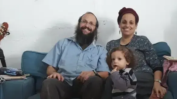 עשרות תושבים בהתנחלות בשומרון קיבלו הודעות להיות בבידוד עד ערב החג, על שאף היו בבית. הודעה שקיבלו אסתר גל ובעלה משבי שומרון עשרות תושבים בהתנחלות בשומרון קיבלו הודעות להיות בבידוד עד ערב החג, על שאף היו בבית. הודעה שקיבלו אסתר גל ובעלה משבי שומרון