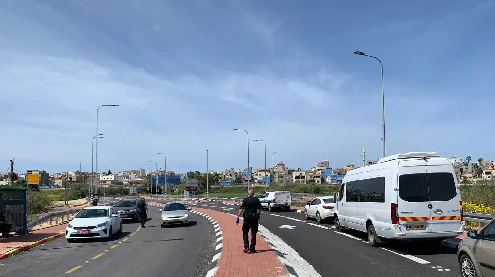 סגר בג'סר א-זרקא בעקבות הקורונה סגר בג'סר א-זרקא בעקבות הקורונה