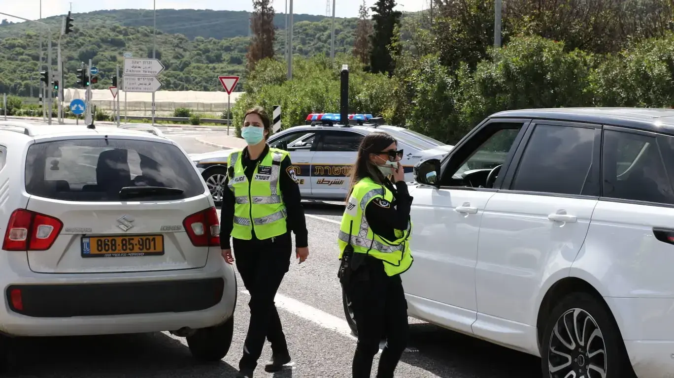 מחסום משטרת ישראל בצומת שפיה כביש 67, 9 באפריל 2020 מחסום משטרת ישראל בצומת שפיה כביש 67, 9 באפריל 2020